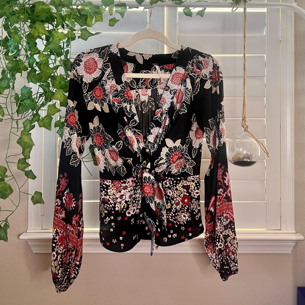 Free People “Run Free” Blouse Floral Print Tie Peplum Top Black XS